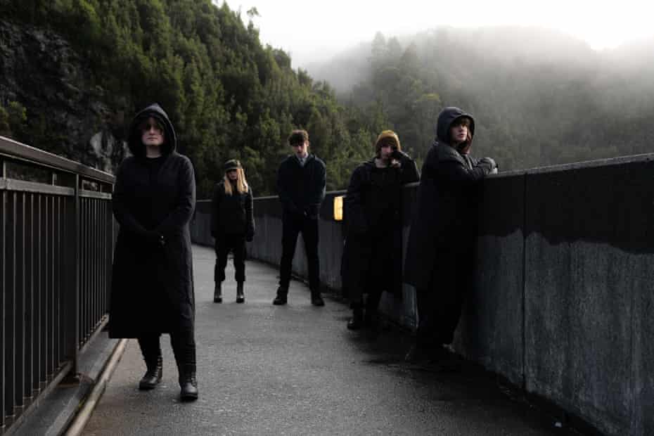 the gloaming review shades of twin peaks in fog swamped crime drama television the guardian