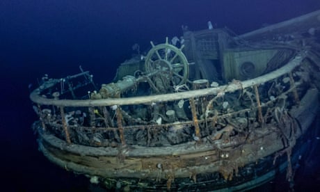 The taffrail, ship's wheel and aft well deck on the wreck of Endurance.