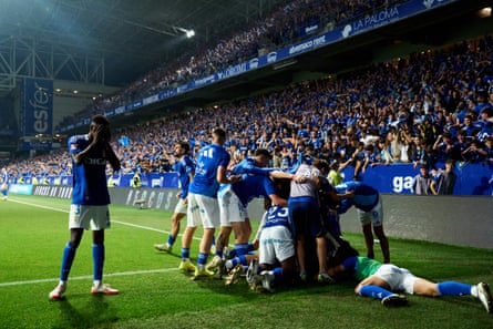 Francisco Portillo and Real Oviedo celebrate