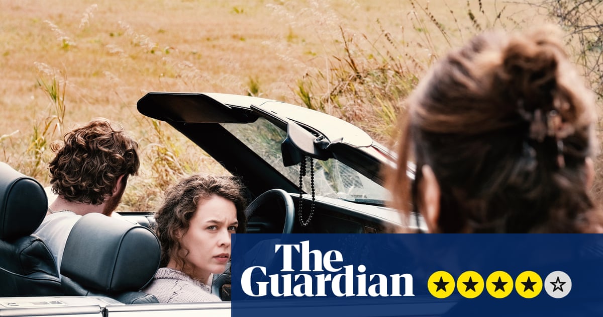 Miroirs No 3 review – Christian Petzold’s elegantly unnerving mystery of grief and family dysfunction