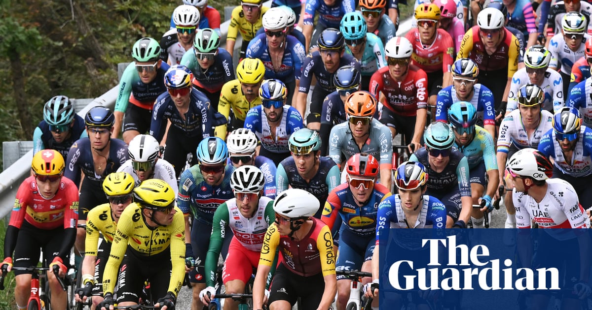 Riders stage safety protest before Giro di Lombardia: ‘We will not.
