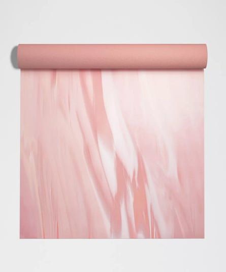 Lululemon The Mat 3mm fabricado con caucho certificado FSC