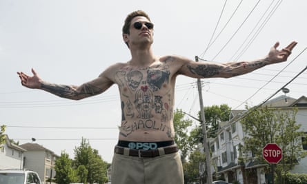 The King Of Staten Island Review Pete Davidson Winning In Freewheeling Comedy Film The Guardian