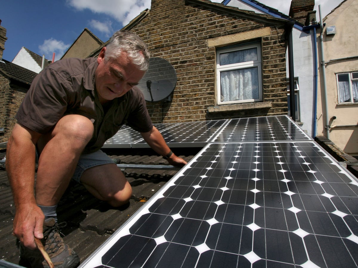 Uk Home Solar Power Faces Cloudy Outlook As Subsidies Are Axed Environment The Guardian