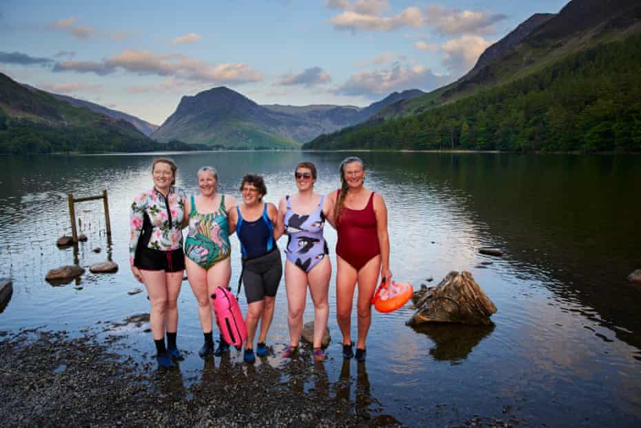 Gemma Whittham, Sophie Badrick, Wendy Mitchell, Alice Mitchell and Sara Barnes at Buttermere