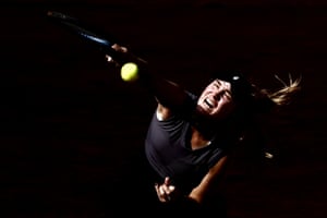 Sofia Kenin serves to Madison Keys