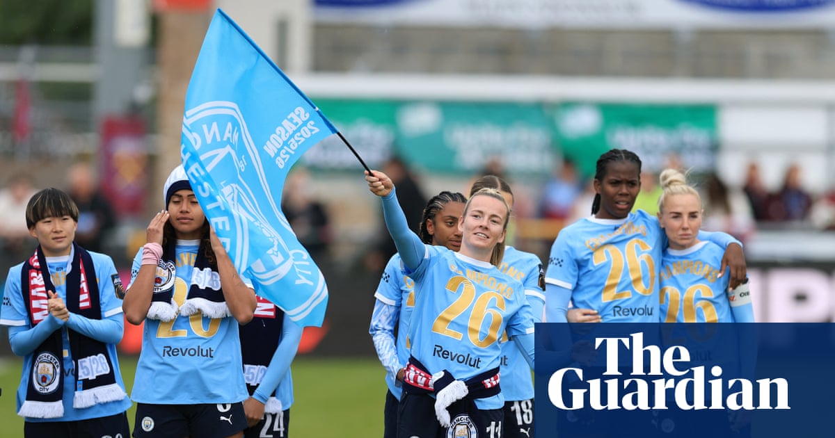 Manchester City mark WSL title by thrashing West Ham as Shaw doubles up