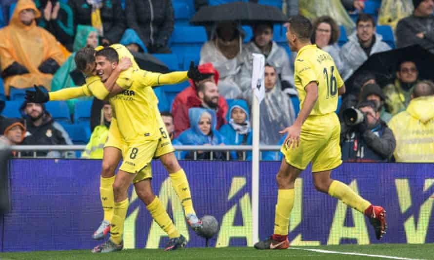 Pablo Fornals celebra el gol del Villarreal en el Real Madrid el 13 de enero de 2018.