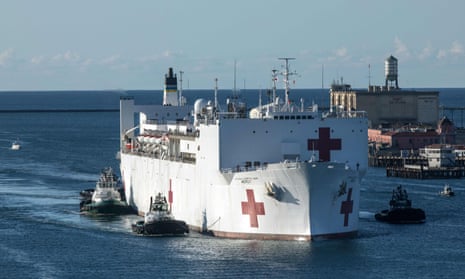 The USNS Mercy arrives in Los Angeles.