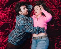 Natalie Palamides in Weer.