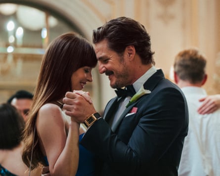 Dakota Johnson as Lucy and Pedro Pascal as Harry in Materialists.