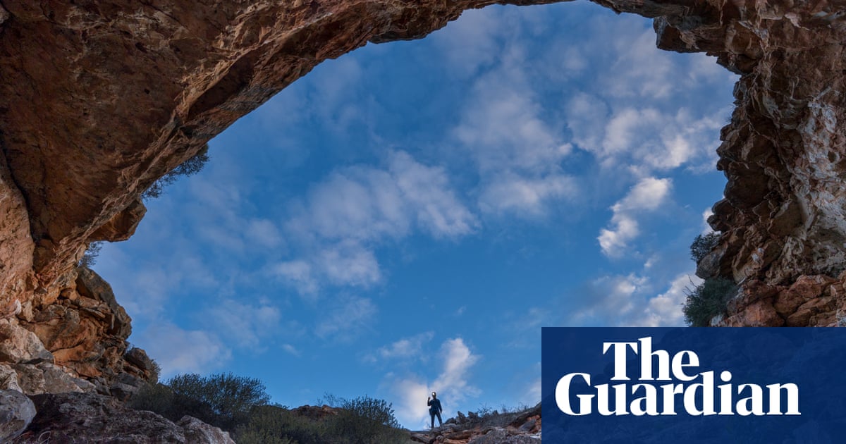 Scientists sound the alarm for Nullarbor's fragile limestone caves and unique underground creatures