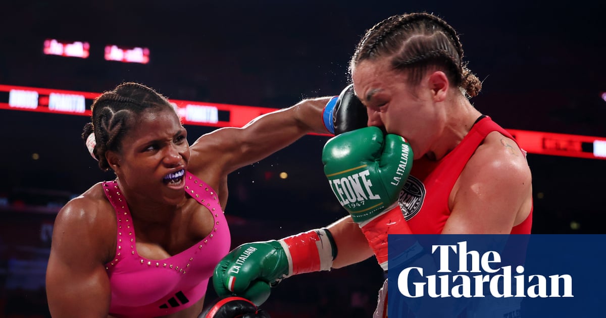 Baumgardner and Dubois win as women’s champions shine on Paul v Joshua undercard