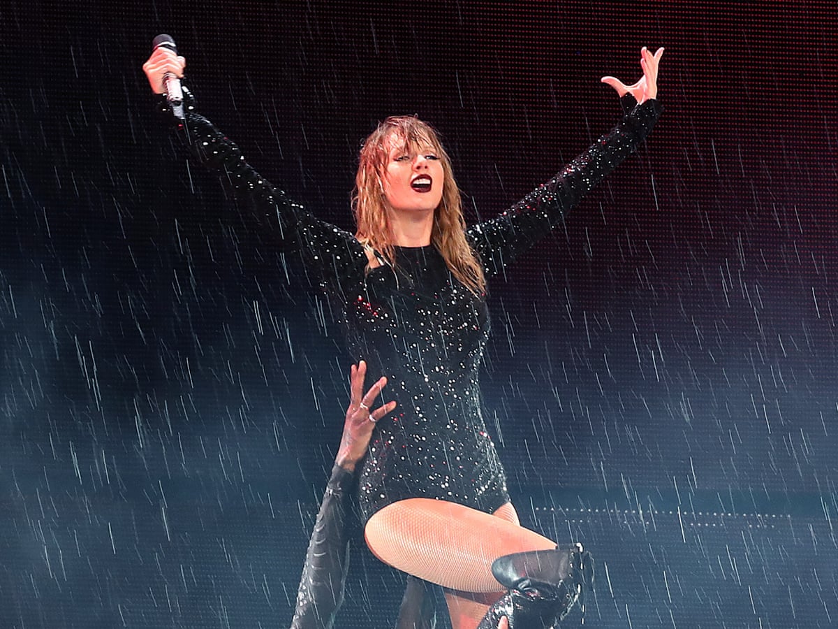 Taylor Swift leaves lifelong label to sign with Universal ...