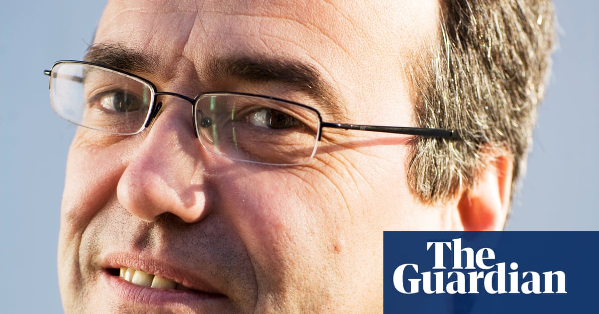 Phil Woolas, former Labour minister, dies of brain cancer aged 66