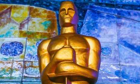 Stunning oscar statuette for Decor and Souvenirs 