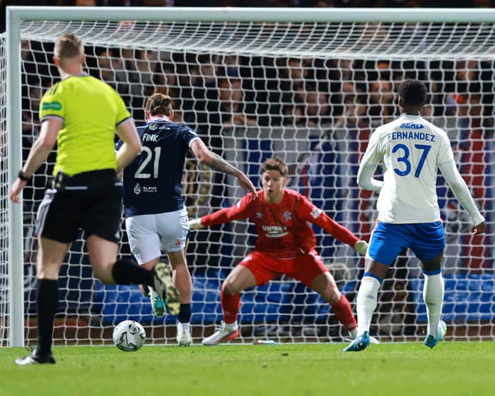 Scottish Premiership: Rangers miss chance to go top after pulsating draw with Dundee