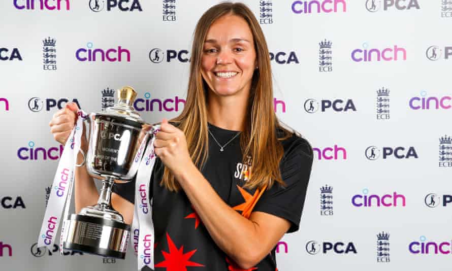Eve Jones with her cinch PCA Women’s Player of the Year award