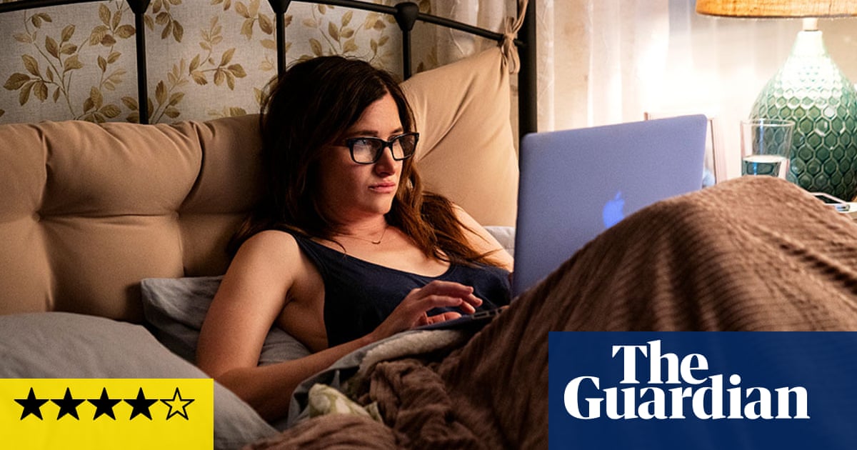 Mrs Fletcher review – Kathryn Hahn charms in thought-provoking comedy