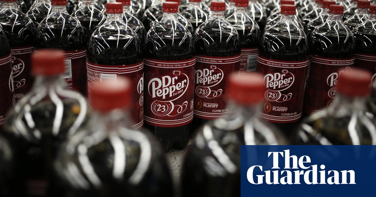 Юджийн Питърсън пенсиониран старши сержант който е служил както във