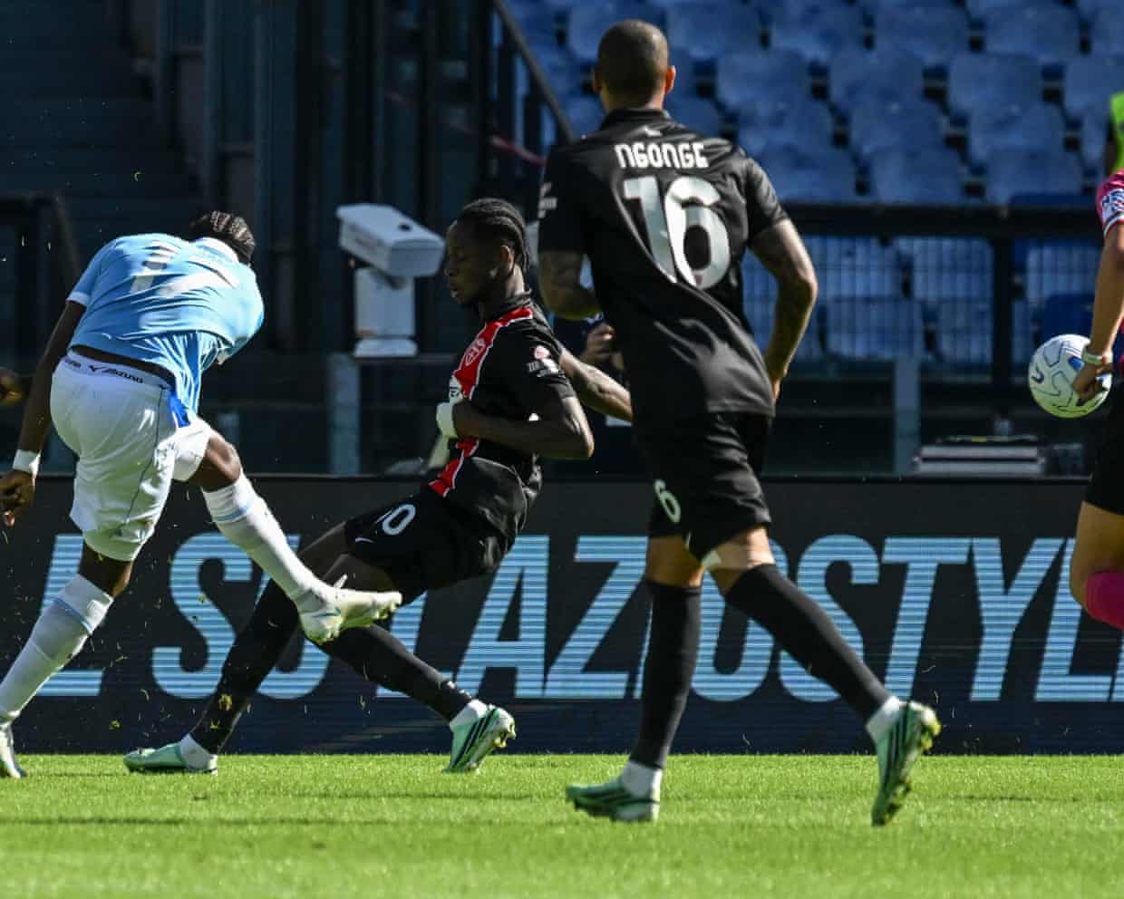 Roma draw 0-0 with Como