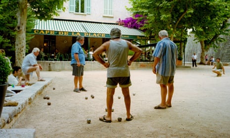 A typical pétanque scene in Provence, 2003. 