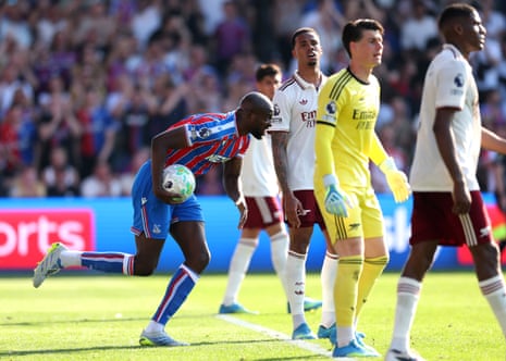 Jean-Philippe Mateta pulls one back for Palace.