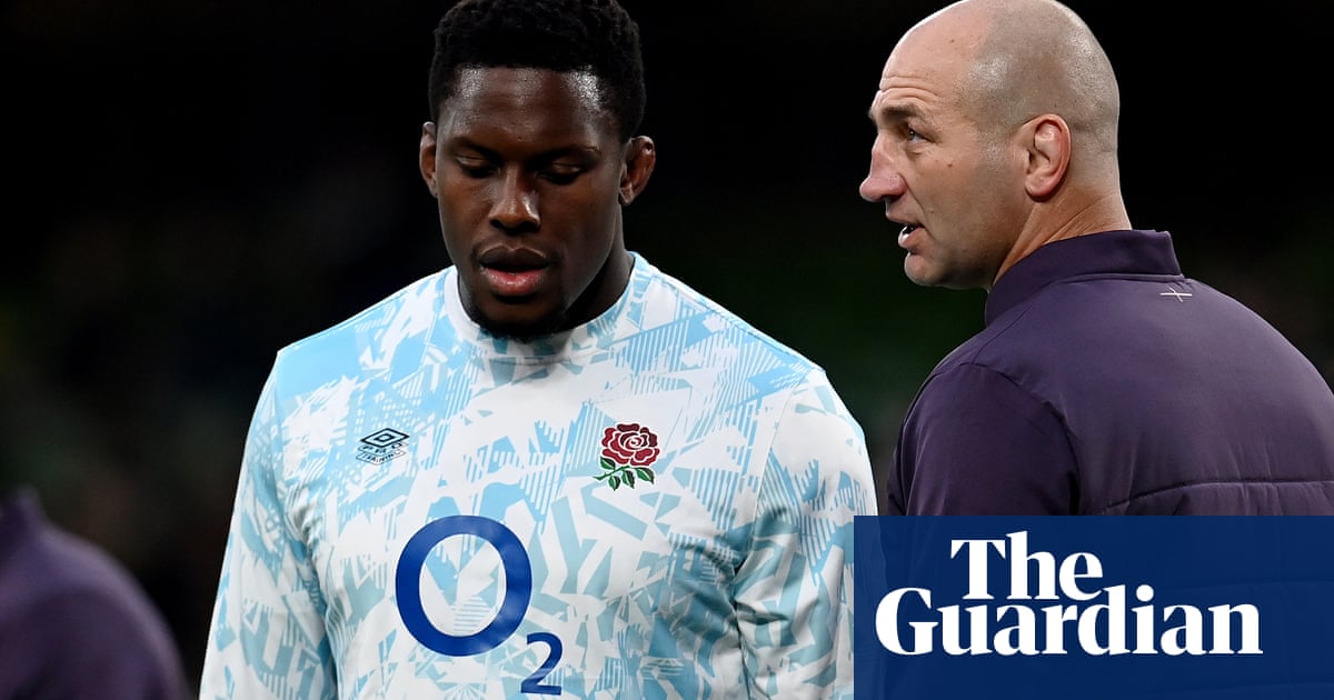 Beaten Steve Borthwick cites lack of experience for England’s Dublin defeat