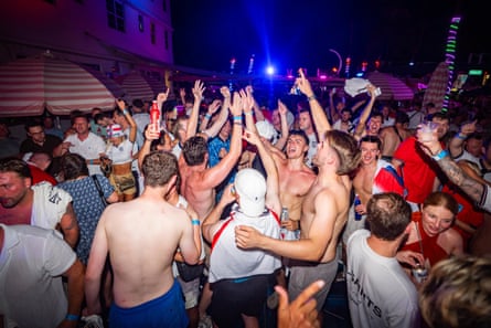 England fans sing together at a bar in South Beach, Miami on the eve of England’s quarter-final clash against Norway.