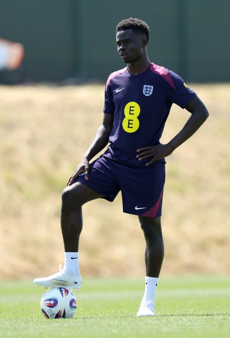 Bukayo Saka in England training