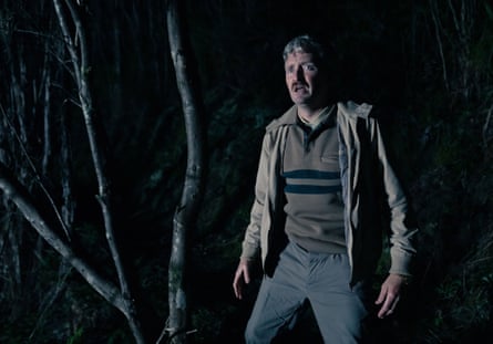 Bay of Fires review – Marta Dusseldorp brings depth and gravitas to show confused by both | Television 3 Stephen Curry as flaky and eccentric real estate agent Francis in Bay of Fires