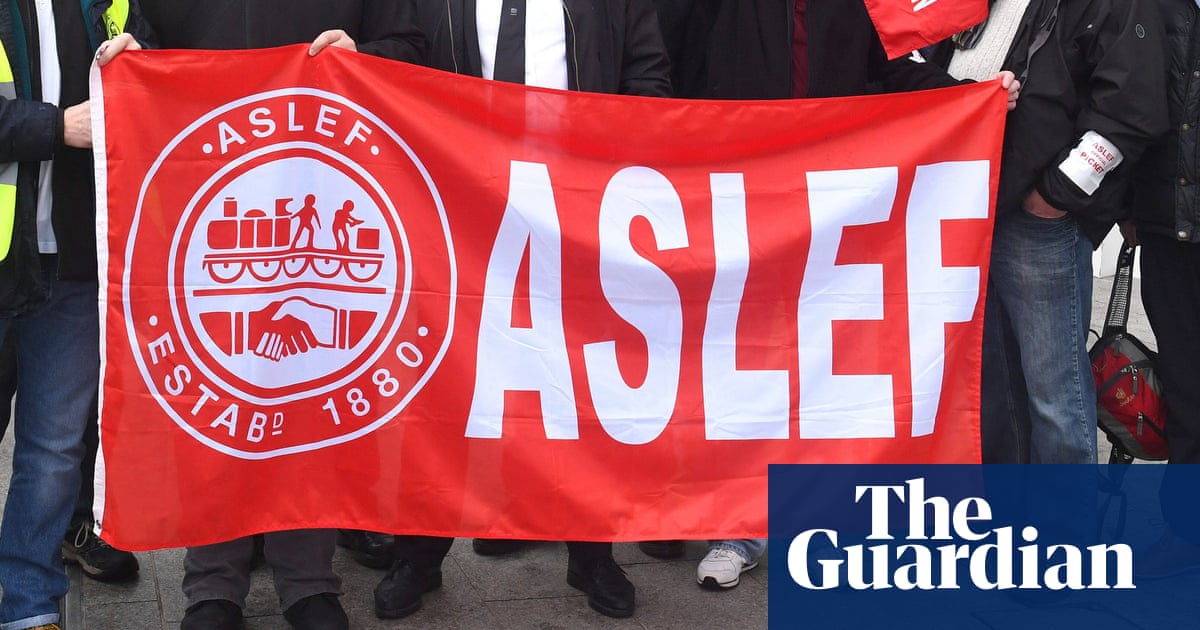 Aslef drivers at eight train operators vote to strike over pay