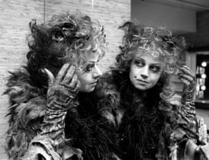 Elaine Paige as Grizabella, backstage at the New London theatre, Drury Lane, after the first preview of Cats. Paige took over from Judi Dench with a few days’ notice.