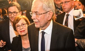 Alexander Van der Bellen arrives at the Hofburg palace in Vienna after polls closed in the Austrian presidential election runoff