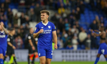 Mark Harris célèbre la victoire de Cardiff sur Blackburn