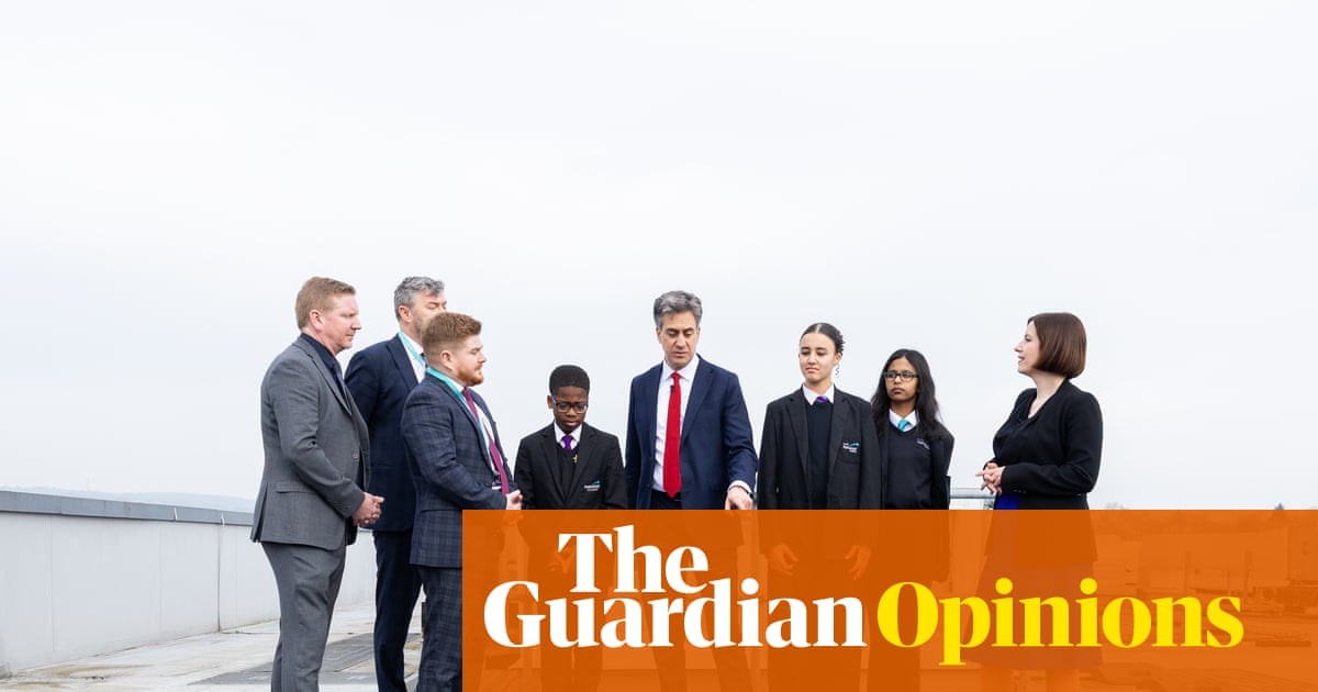 Ed Miliband's new green jobs will bring Britain hope. I dare Reform to denounce them | Polly Toynbee