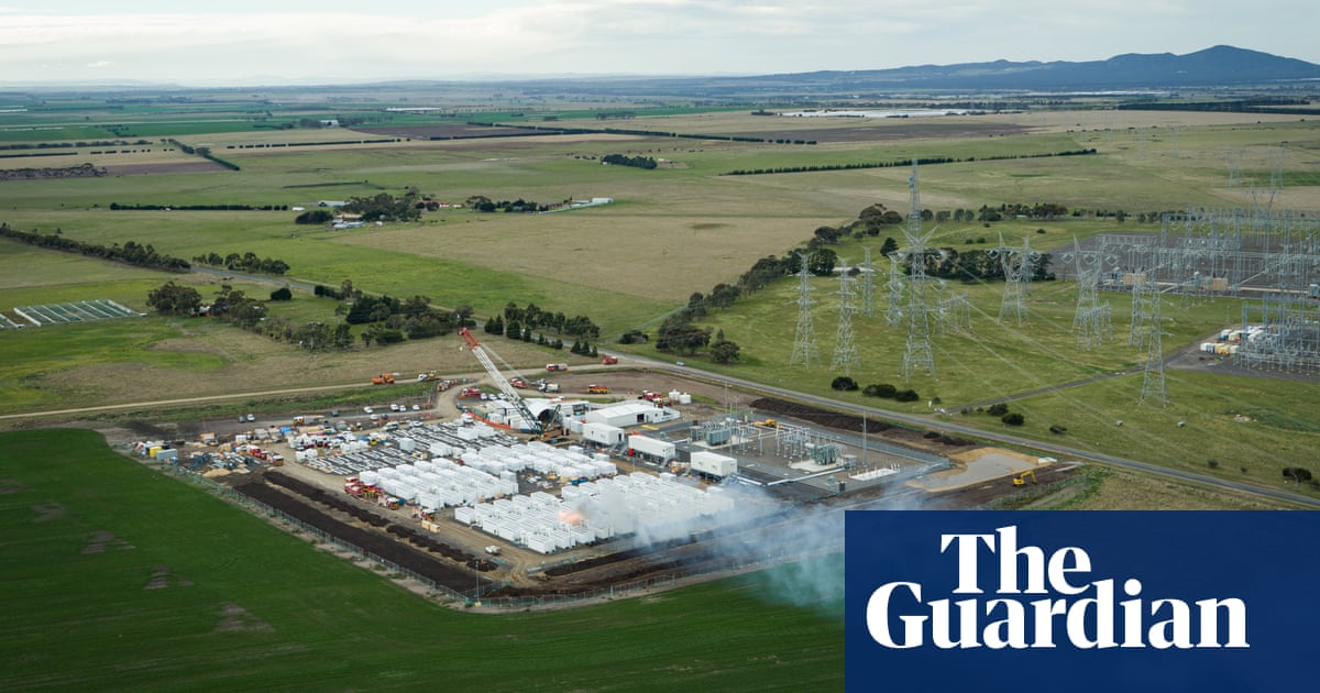 A large blaze at Victoria’s “big battery” project has been brought under control by firefighters after burning for more than three days, allowin