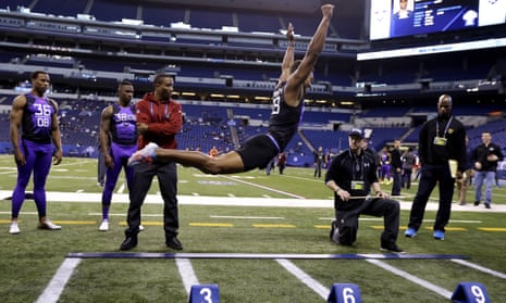 Byron Jones, now with the Dallas Cowboys, runs a drill at the 2015 combine