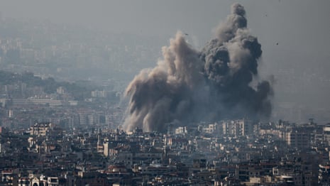 Israel steps up bombing of Beirut – video