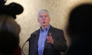 Governor Rick Snyder has announced that he will testify before a US congressional panel about the Flint water crisis.