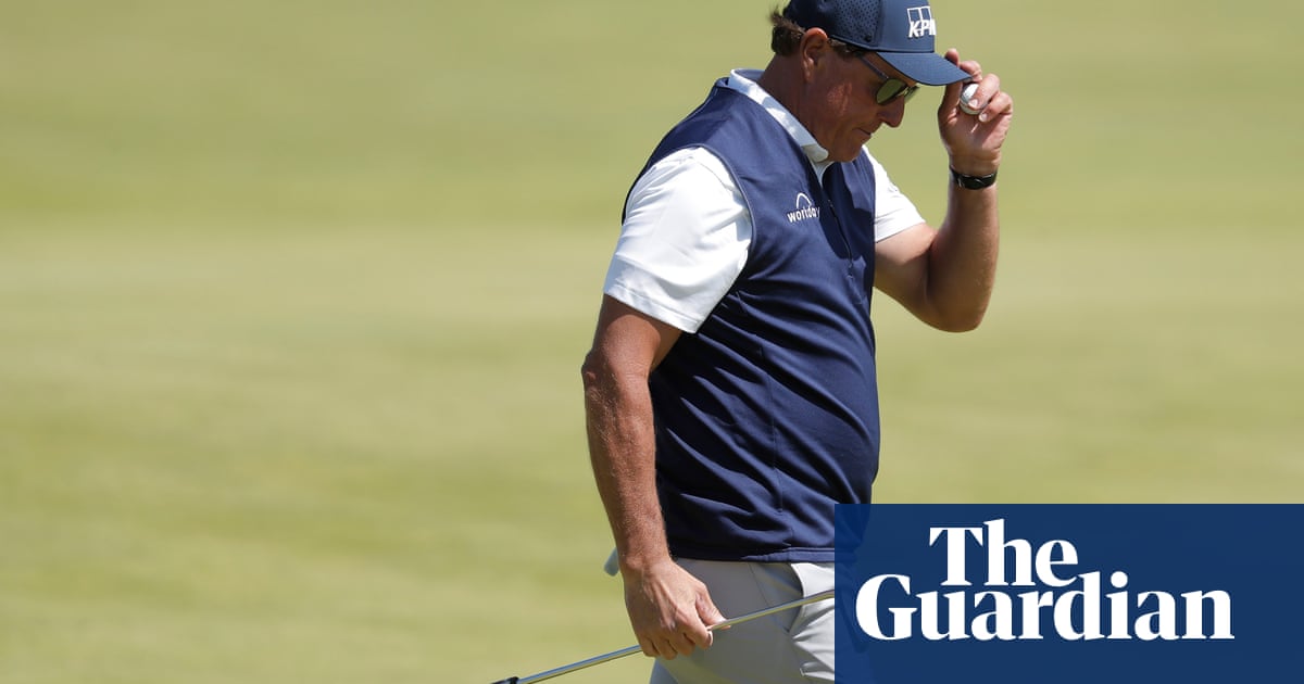 Phil Mickelson at a loss to explain tragicomic Open performance