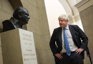 Johnson admiring the bust of Winston Churchill at the US Capitol