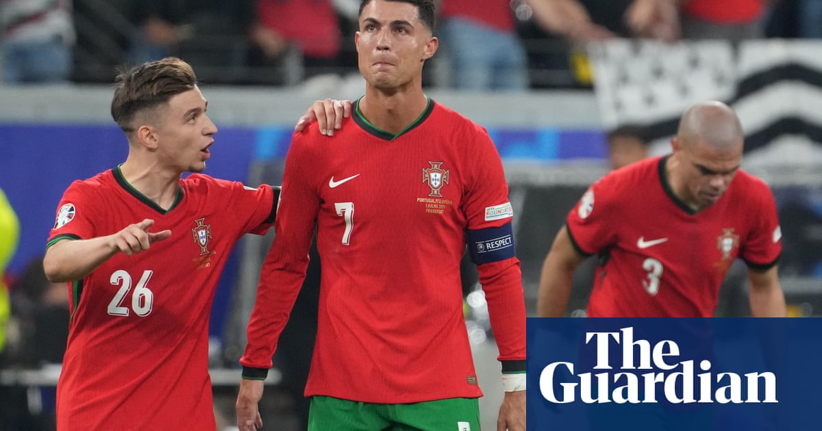 Cristiano Ronaldo diz que chegou ao ‘fundo do poço’ durante vitória chorosa de Portugal |  Portugal Cristiano Ronaldo diz que chegou ao ‘fundo do poço’ durante vitória chorosa de Portugal |  Portugal