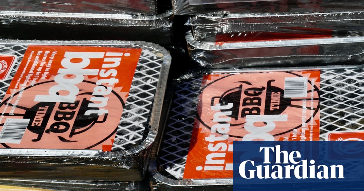 Calls to ban disposable barbecues in England and Wales over wildfire risk