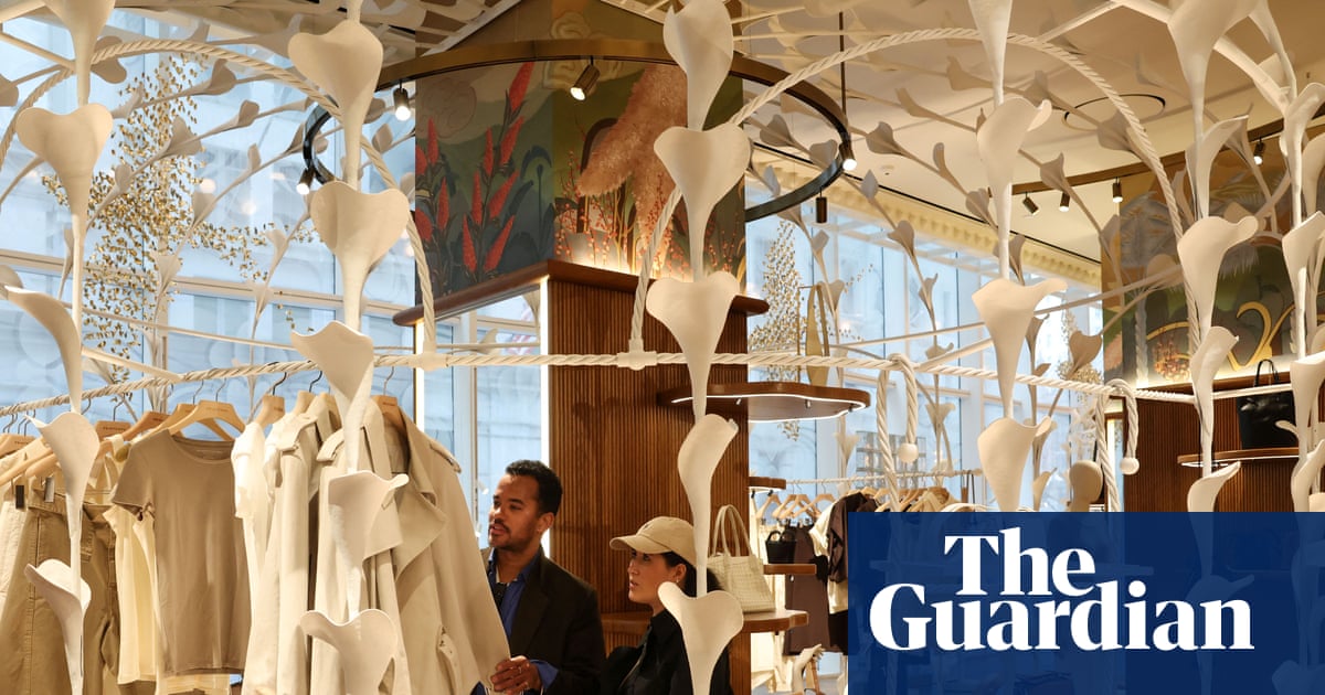 The K-shaped Christmas: wealthy few drive holiday spending splurge while many struggle to get by