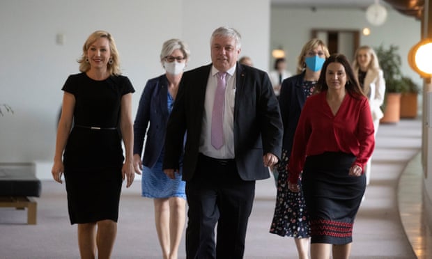 Crossbench MPs on their way to a press conference in Parliament House, Canberra. From left: Larissa Waters, Helen Haines, Rex Patrick, Zali Steggall and Jacqui Lambie