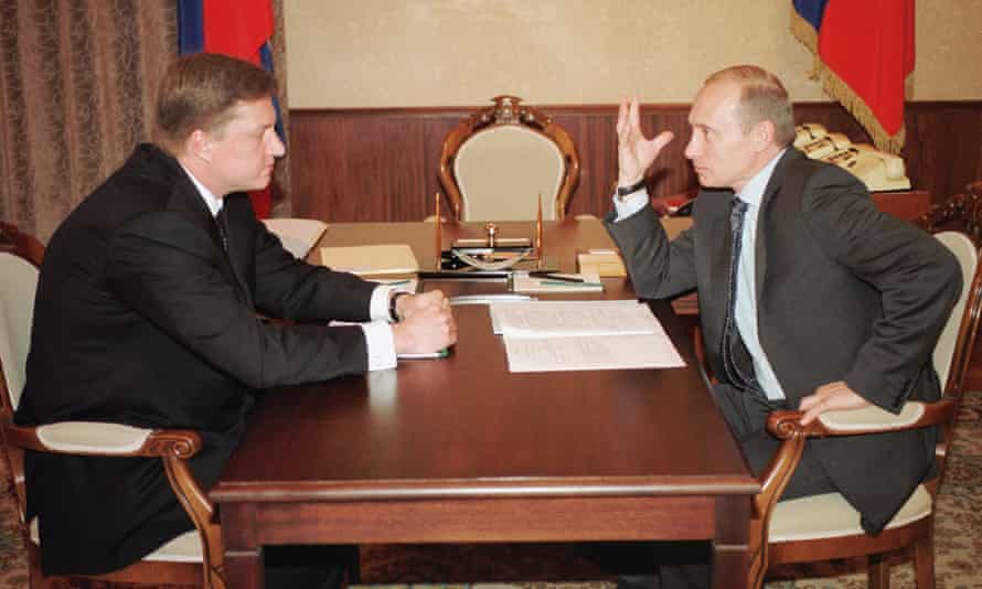 Vladimir Chernukhin at a meeting with Vladimir Putin in 2002.