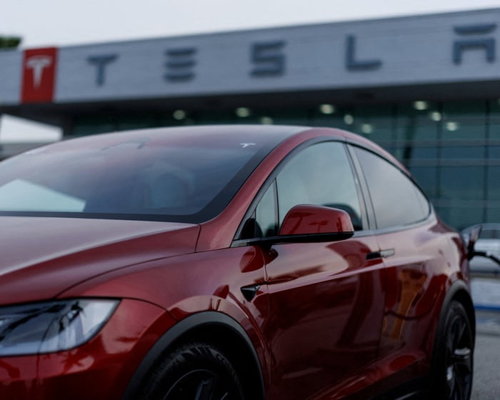 Tesla recalls nearly 3m vehicles in China over door handle safety risks