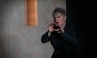 Hamlet review - one-woman juggling act exposes limits of Eddie Izzard's acting ability