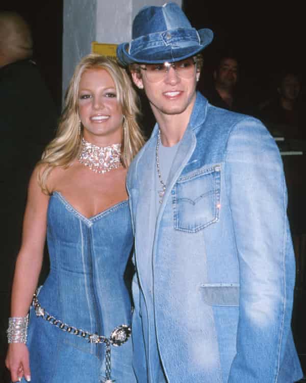 Britney Spears and Justin Timberlake at the 28th American Music Awards, 8 January 2001.